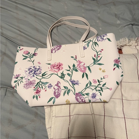 Floral Cream Tote Bag - Picture 2 of 5